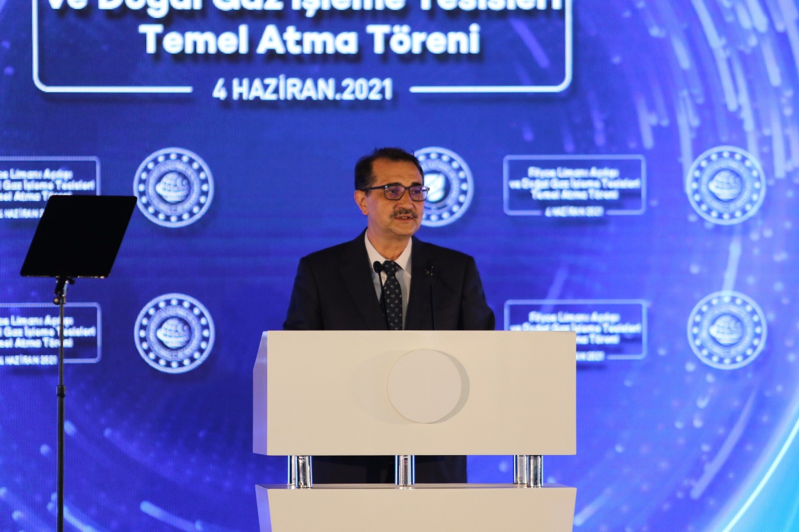 Bakan Dönmez:  "Hedefimiz 2023 yılında Karadeniz gazının ilk fazını milletimizin hizmetine sunmak"