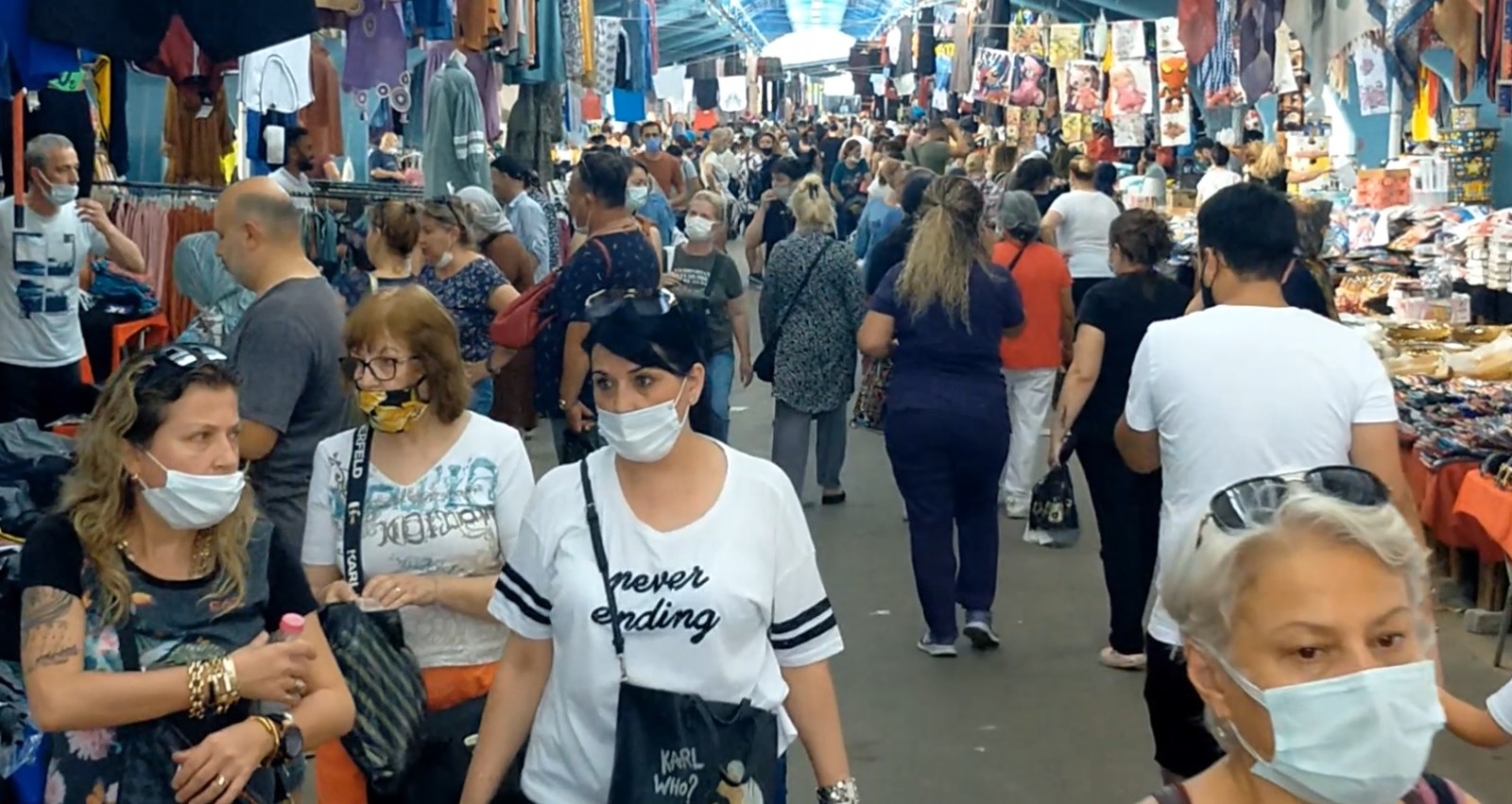 Bulgar turistler alışveriş için Edirne’yi tercih ediyor